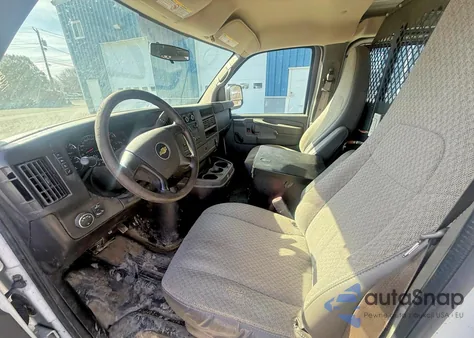 2015 Chevrolet Express G2500 z USA, uszkodzony, nr VIN 1GCWGFCF7F1268555